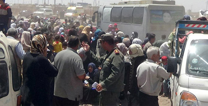 Suriye'den kaçanlar İsrail ve Ürdün sınırına gidiyor