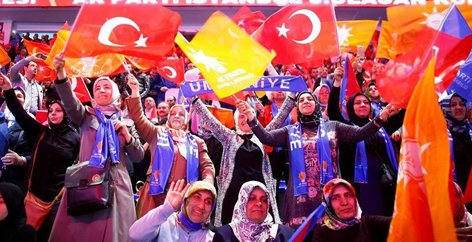 Kutlu Kağan Dalkılıç yazdı... Siyasetin yeni parametresi: Merkez
muhafazakârlık