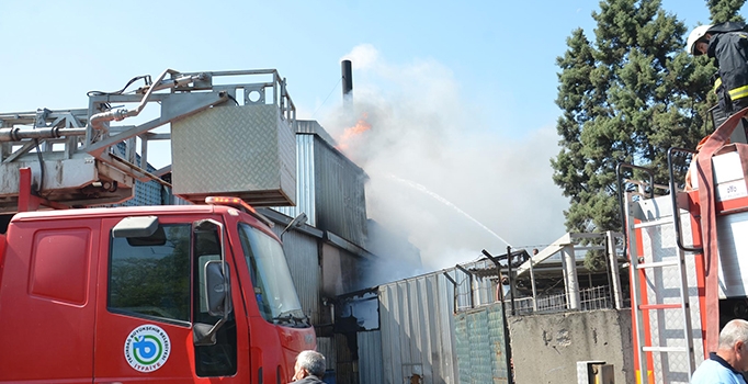 Tekstil fabrikasında yangın