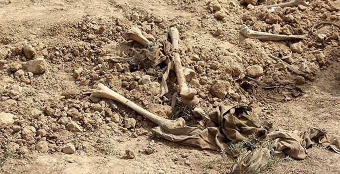 Irak’ta DEAŞ’a ait toplu mezarı bulundu