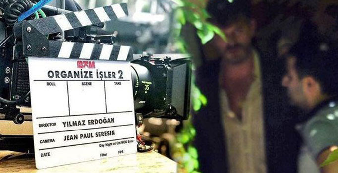 Organize İşler 2 Sazan Sarmalı setinde kaza: Okan Çabalar’ın dublörü yaralandı