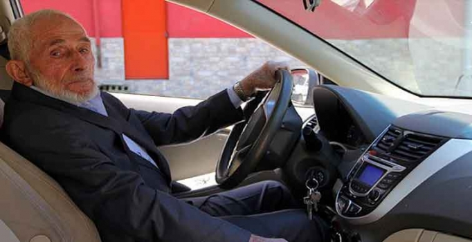 Yılın şoförü 95'lik Hızır dede