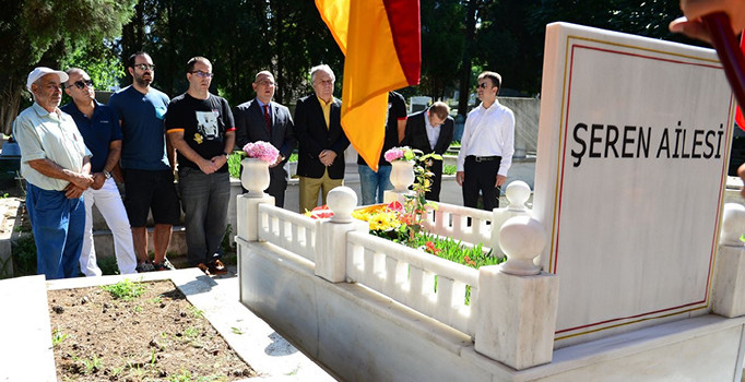 Turgay Şeren kabri başında anıldı