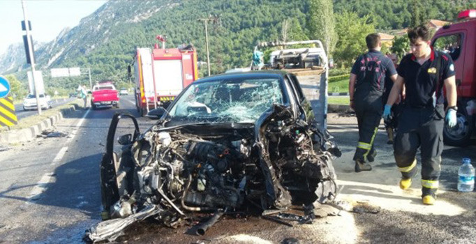 Manisa'da feci kaza! Ölü ve yaralılar var