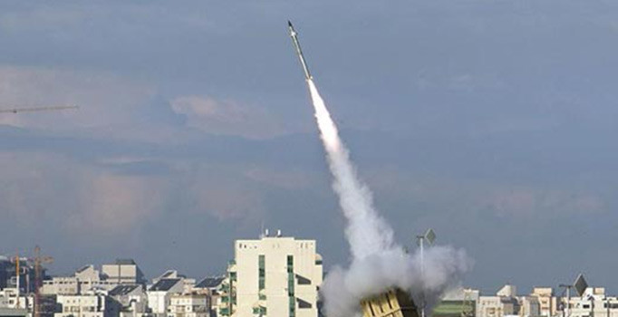 İsrail Suriye'de 3 askeri hedefi vurdu