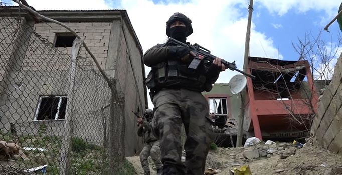 PKK'nın 'masa kurulsun' mesajlarına devletin cevabı: Çözüm için en ufak hazırlık yok