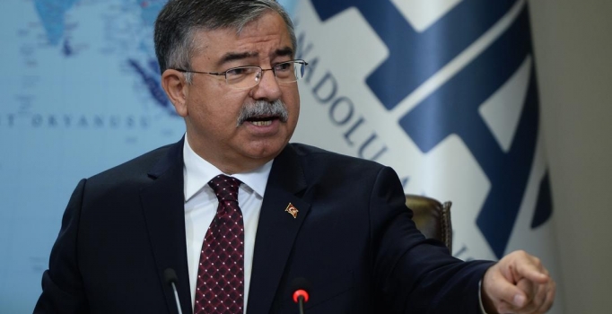 AK Parti'de ibre İsmet Yılmaz'dan yana