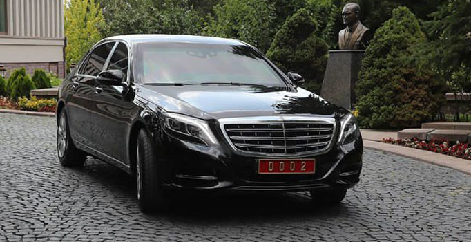 Binali Yıldırım '002' plakalı makam aracıyla son kez Meclis'i ziyaret etti