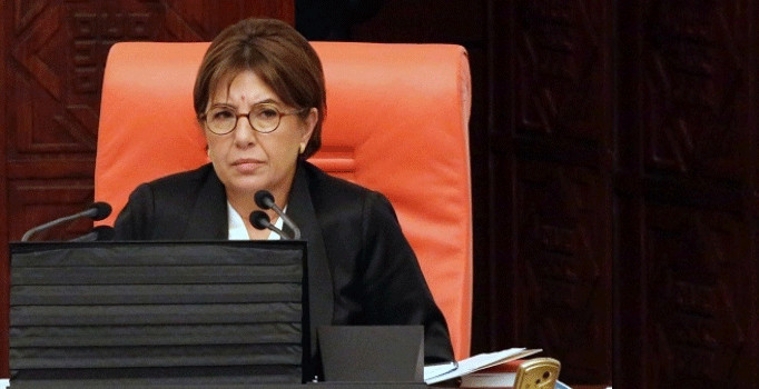 Ayşenur Bahçekapılı kimdir? Ayşenur Bahçekapılı eşi kim, mesleği ne, aslen nereli...