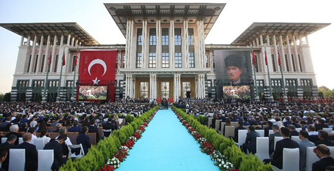 Külliye'deki törenin 'kutlama' aşaması iptal edildi