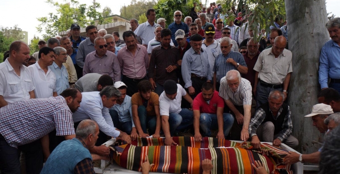 Libya'da ölen kaptanın cenazesi Mersin'den kalktı