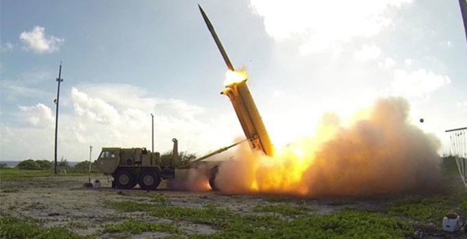 Son dakika! İsrail Suriye'ye füze fırlattı