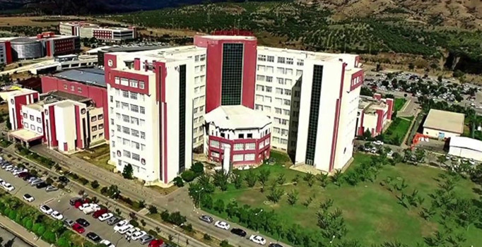 Herkesi FETÖ’cü diye ihbar eden akademisyen kendisi FETÖ’cü çıktı