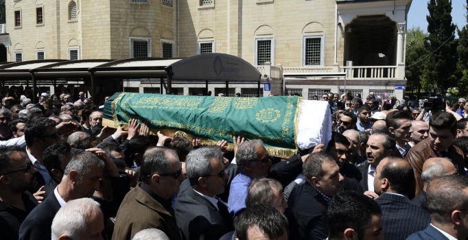 Sami Hoştan'ın 
cenazesinde buluştular