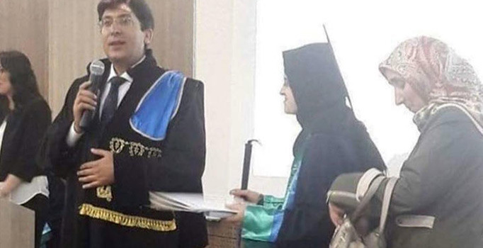 Yılın annesi: Görme engelli kızı için hukuk metinlerini defalarca okudu