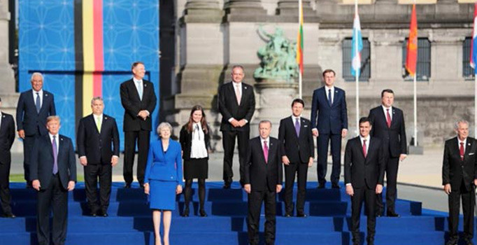 Cumhurbaşkanı Erdoğan NATO Zirvesi'nde 'aile fotoğrafı'na katıldı