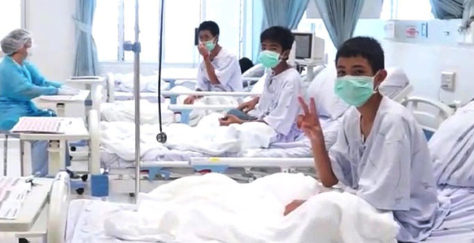 Tayland'da 12 gün mağarada mahsur kalan çocukların hikayesi film oluyor