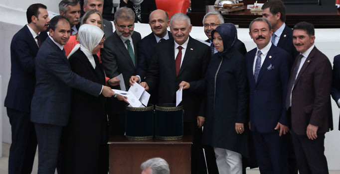 Son dakika! Meclis Başkanı Binali Yıldırım oldu