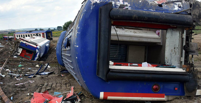 24 kişinin öldüğü trenin makinisti savcıya ifade verdi: Gömüldü ve sıçradı