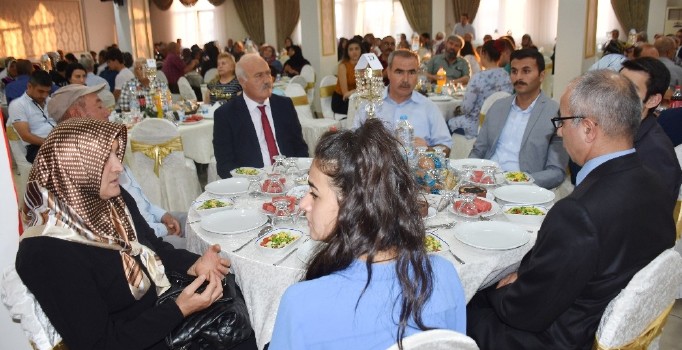 Gazi ve şehit yakınları 15 Temmuz yemeğinde buluştu