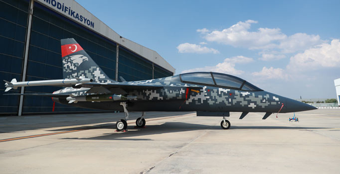 Hürjet, dünya sahnesine çıkıyor