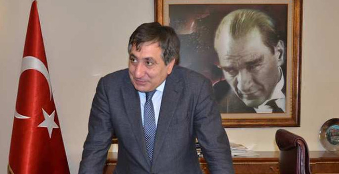 Vali Küçük: "Asla unutmayacağız, unutturmayacağız"