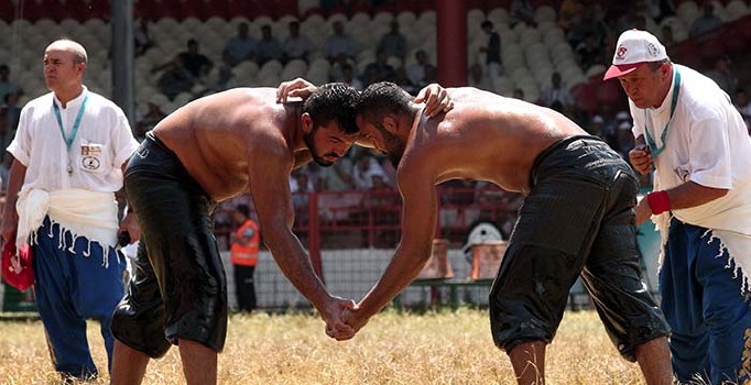 Altın kemer sahibini bekliyor