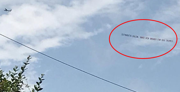 Pensilvanya semalarında ilginç görüntü: 'Gülen'i iade edin'