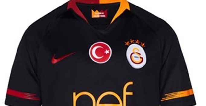 Galatasaray'da dış saha forması tanıtıldı