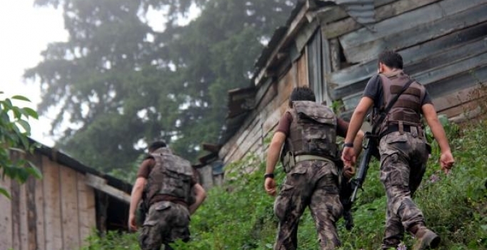 Gümüşhane'de çembere alınan PKK'lı teröristlerle çatışma çıktı
