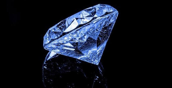 Yerkürenin derinliklerinde katrilyon ton elmas yatıyor