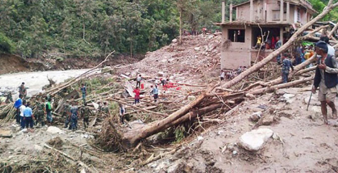 Nepal'de heyelan: 3 ölü
