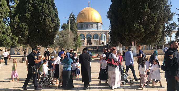 300'den fazla Yahudi, Mescid-i Aksa'ya baskın düzenledi