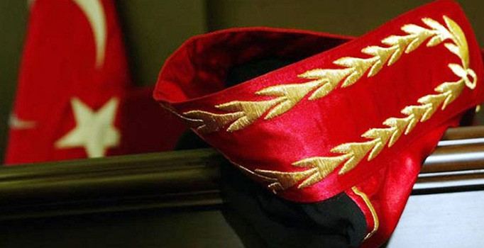 3 askeri hakime meslekten ihraç