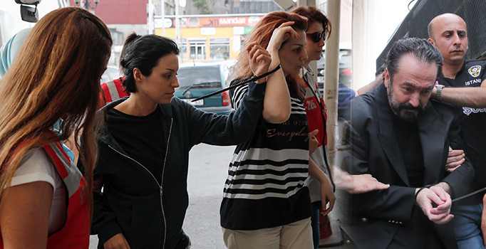 Adnan Oktar operasyonunda dikkat çeken detay