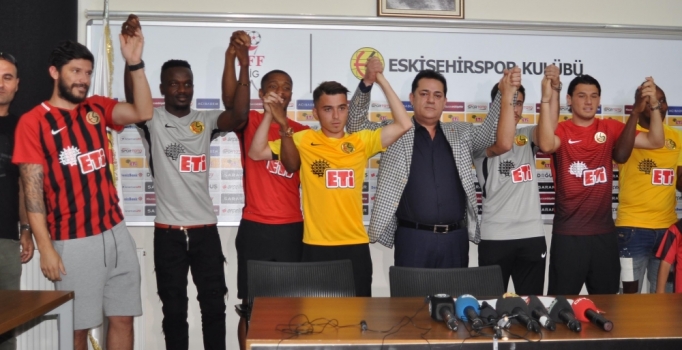 Eskişehirspor'dan imza şov