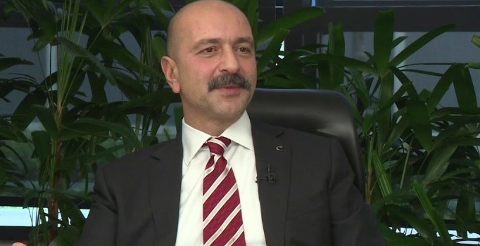 Son dakika! Firari FETÖ'cü Akın İpek gözaltına alındı