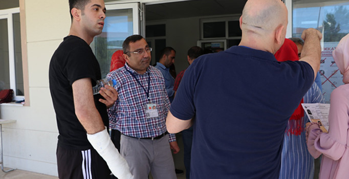 Kolu alçıda diye KPSS'ye giremedi