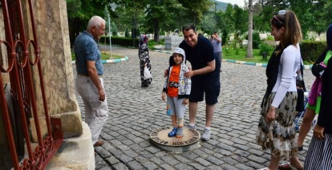 Nasreddin Hoca'nın türbesi yerli ve yabancıların ilgisini çekiyor