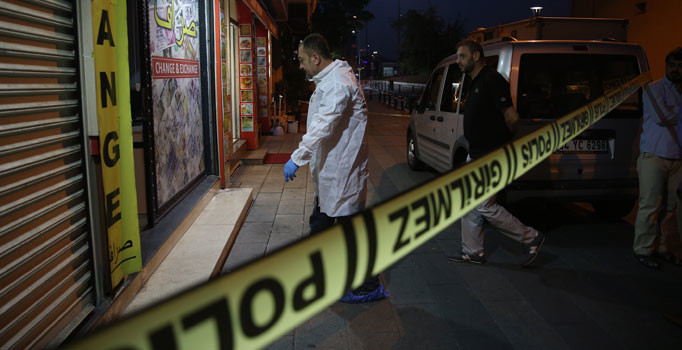 Fatih'te 150 bin dolarlık döviz bürosu soygunu soygun