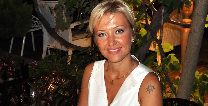 Berna Laçin'e 'dini değerleri aşağılama' suçundan beraat