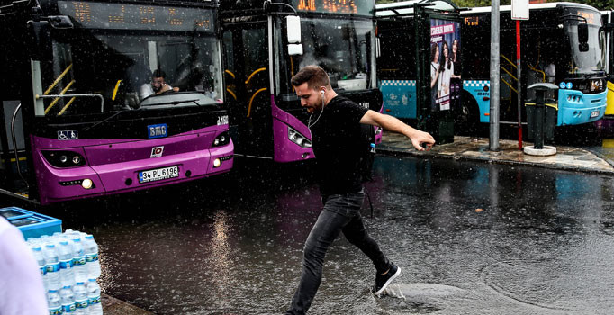 Meteorolojiden İstanbul için yeni uyarı: Sağanak devam edecek