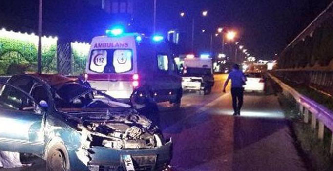 E-5'te feci kaza: Bariyerlere çarpan araç 100 metre takla attı