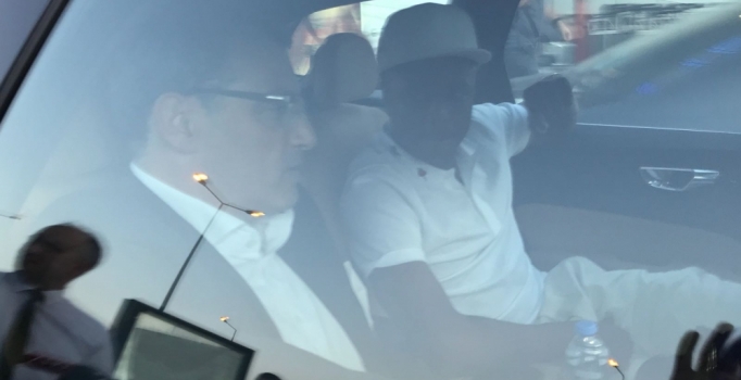 Fenerbahçe'nin yeni transferi Andre Ayew İstanbul'da