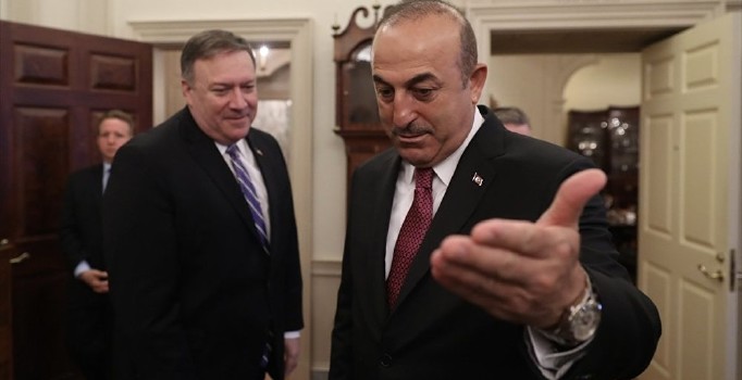 Son dakika! Çavuşoğlu'ndan Pompeo'ya net mesaj: Tehdide boyun eğmeyiz
