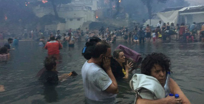 Yunan basını ilk kez paylaştı: İşte felaketten kaçış görüntüleri