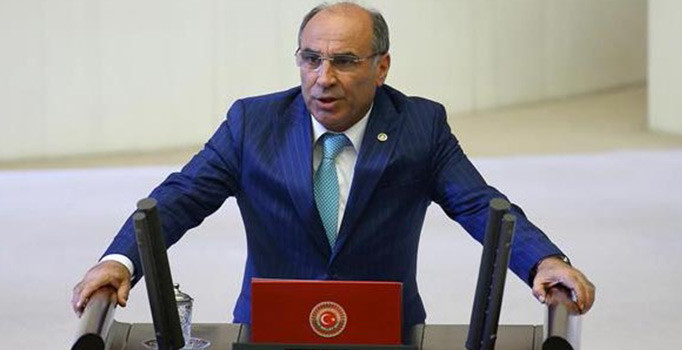 Beyin kanaması geçiren CHP'li vekilin tedavisi başkentte sürecek