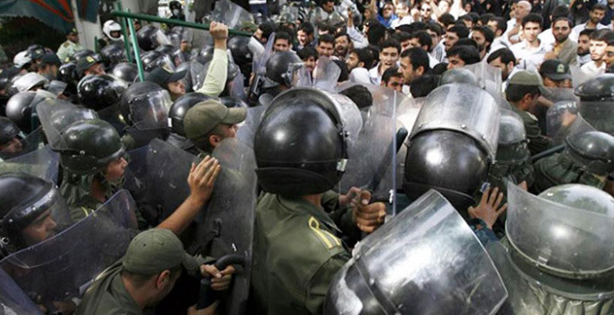 İran'da kamyoncuların protestosunda 38 kişi gözaltına alındı