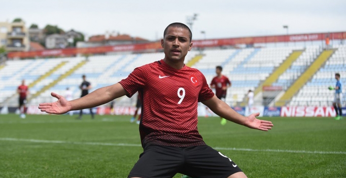 Malik Karaahmet kimdir, kaç yaşında, nereli? Galatasaray'ın genç transferi Malik Karaahmet kimdir?