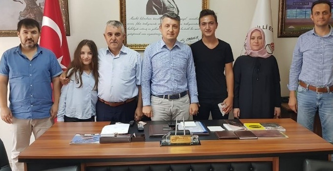 LGS İl birincisi, Kaymakam Turan’ı ziyaret etti